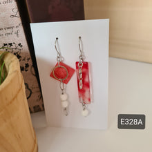 Load image into Gallery viewer, Asymmetrical Earrings - Resin / Acetate (Product ref: E328)