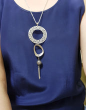 Load image into Gallery viewer, Contemporary Necklace - Silver Tone Pendant: Metal chain (Product ref: N085)