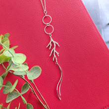 Load image into Gallery viewer, Contemporary Necklace - Silver Tone Pendant: Metal chain (Product ref: N083-S)