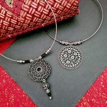Load image into Gallery viewer, Choker Necklace - Silver Tone ( Product ref: N140 )