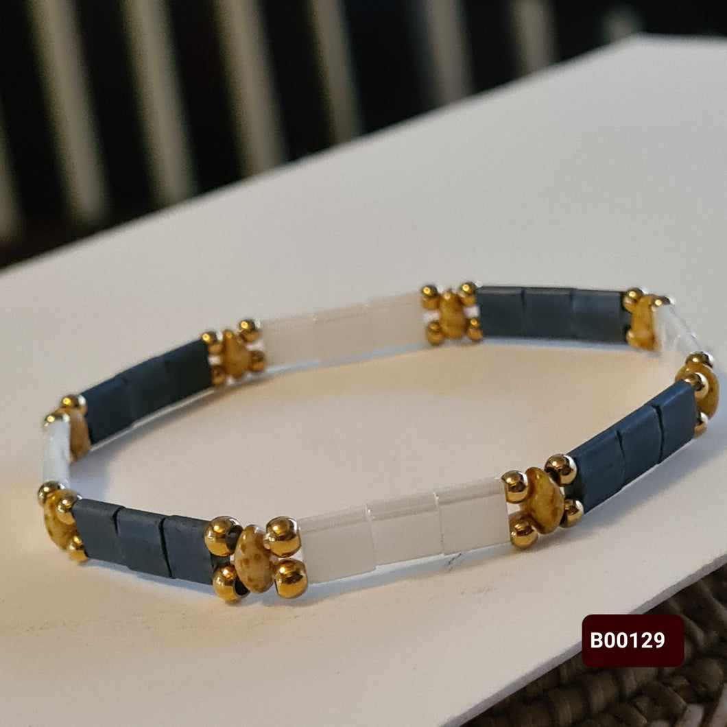 Bracelet -Glass Beads ( Product ref:  B00129)