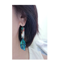 Load image into Gallery viewer, Asymmetrical Earrings - Resin / Acetate  (Product ref: E062)
