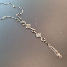 Load image into Gallery viewer, Contemporary Necklace - Silver Tone Pendant: Metal chain (Product ref: N254)
