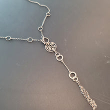 Load image into Gallery viewer, Contemporary Necklace - Silver Tone Pendant: Metal chain (Product ref: N256-Scr)
