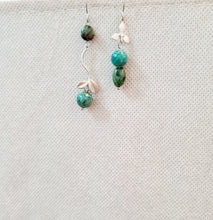 Load image into Gallery viewer, Asymmetrical Earrings - Gemstones (Product ref: E183)
