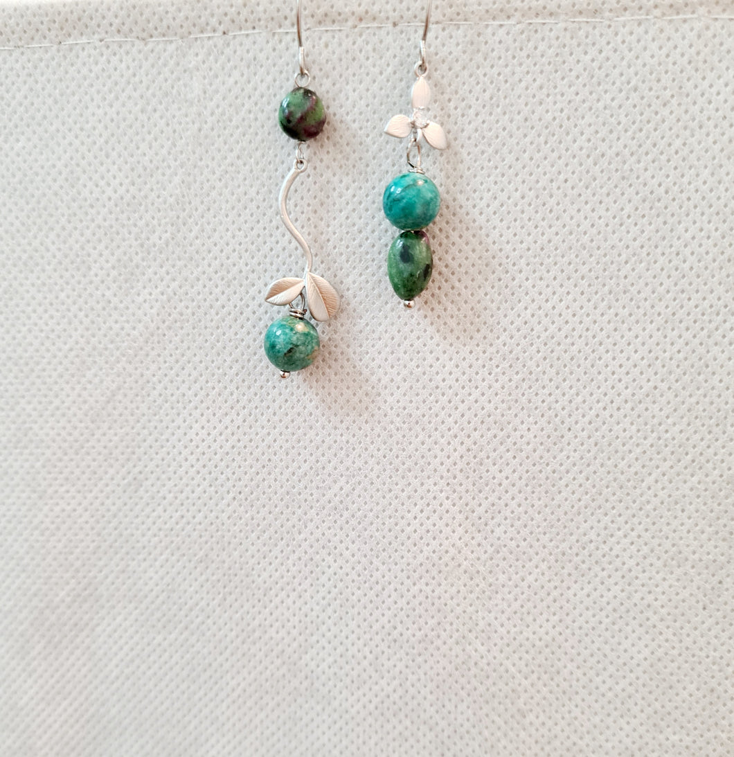 Asymmetrical Earrings - Gemstones (Product ref: E183)