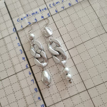 Load image into Gallery viewer, Asymmetrical Earrings - Resin / Acetate (Product ref: E028)
