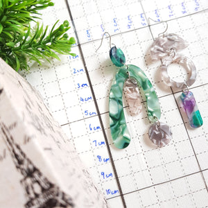 Asymmetrical Earrings - Resin / Acetate (Product ref: E040)