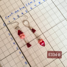 Load image into Gallery viewer, Asymmetrical Earrings - Resin / Acetate  (Product ref: E334)
