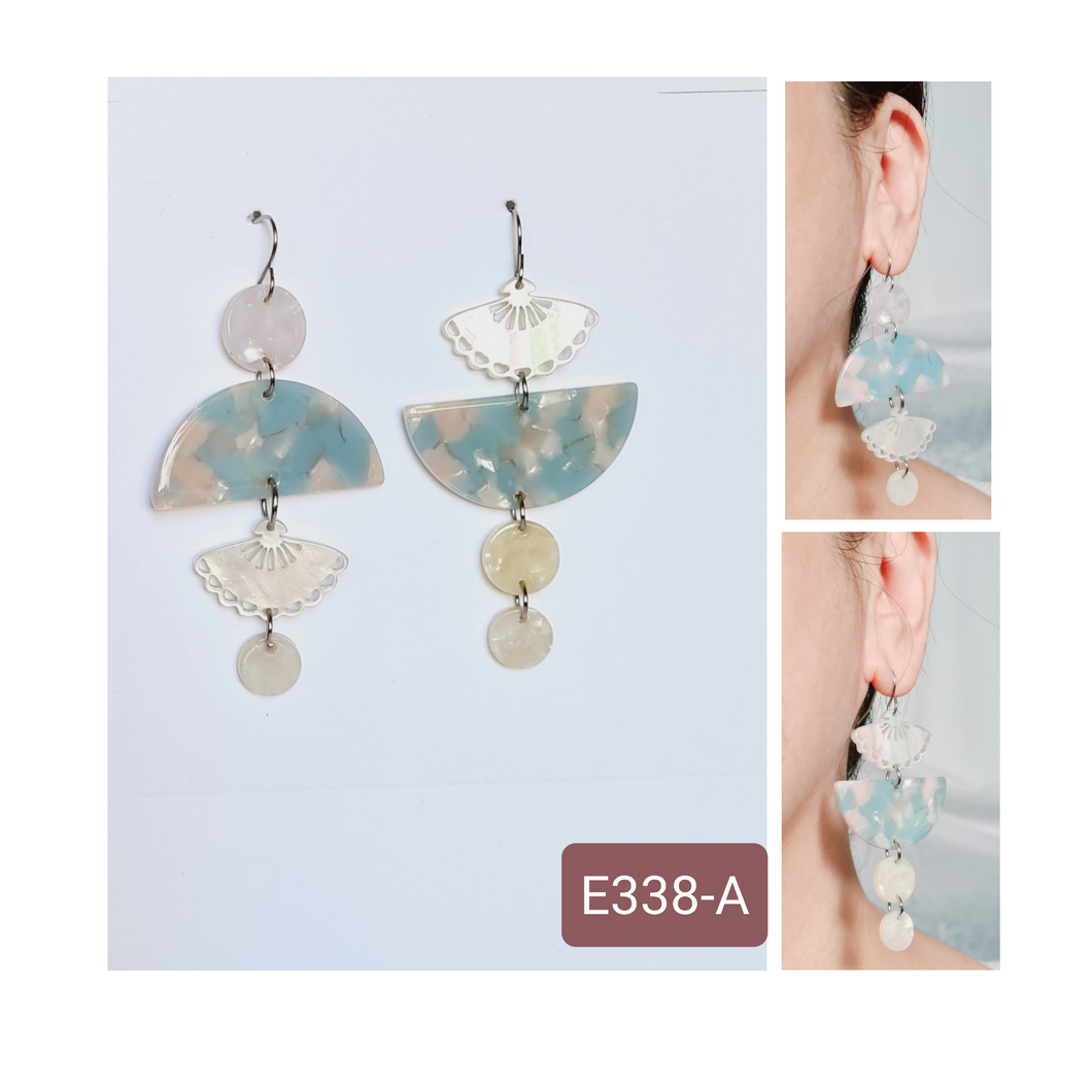 Asymmetrical Earrings - Resin / Acetate (Product ref: E338)