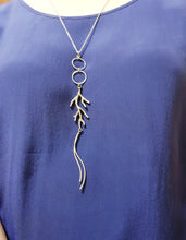 Load image into Gallery viewer, Contemporary Necklace - Silver Tone Pendant: Metal chain (Product ref: N083-S)
