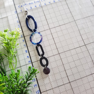 Contemporary Necklace -  Resin / Acetate Pendant: Metal chain  (Product ref: N099)