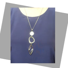 Load image into Gallery viewer, Contemporary Necklace - Silver Tone Pendant: Metal chain (Product ref: N297)
