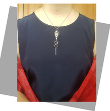 Load image into Gallery viewer, Contemporary Necklace - Silver Tone Pendant: Metal chain (Product ref: N309)
