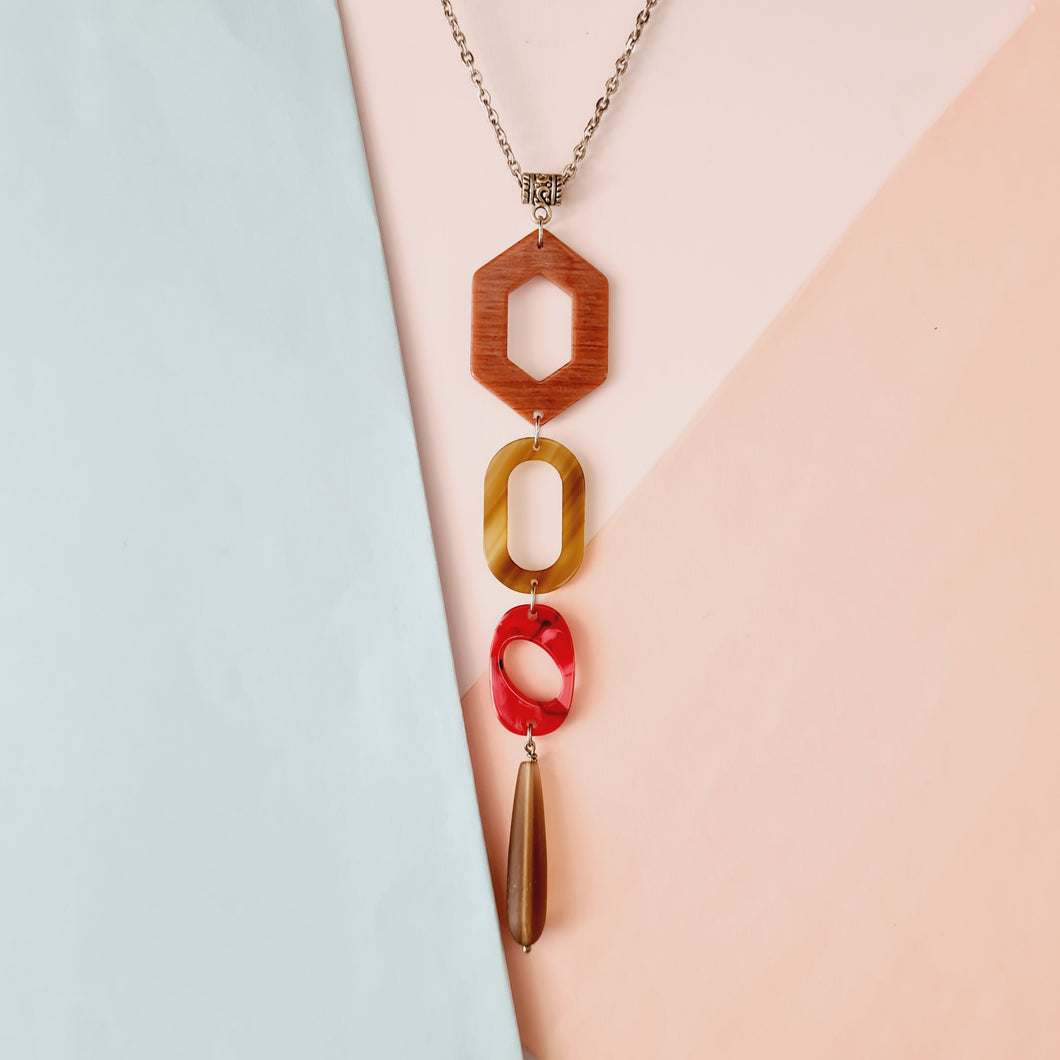 Contemporary Necklace -  Resin / Acetate Pendant: Metal chain (Product ref: N376)